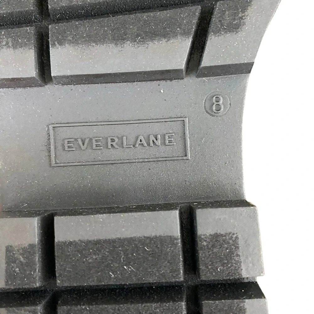 Everlane The Rain Boot in Golden Oak ankle height Chelsea rubber tan and black 8